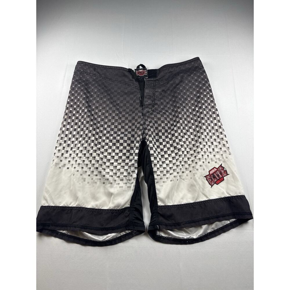 MMA Elite Fight Shorts Mens M Black White Checkered Training Gym